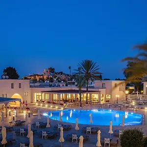 Louis St. Elias & Waterpark 4*, Πρωταράς Κύπρος