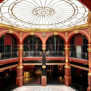 Banke Opera, Autograph Collection Париж